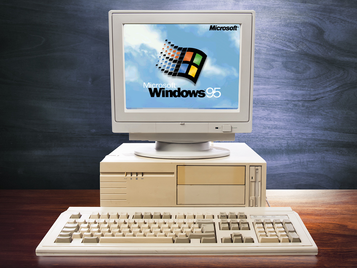 Компьютер под управлением. Комп Windows 1995 1995. Windows 95 Computer. Ноут виндовс 95. Виндовс 95 комп.