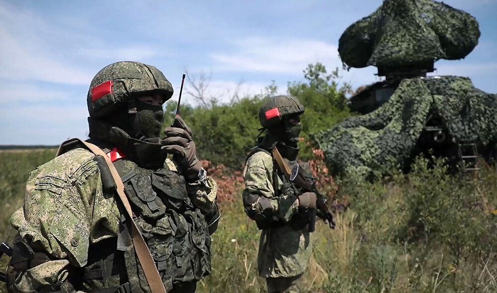 Военные а позиция.  фото: картинки  яндекса. 
