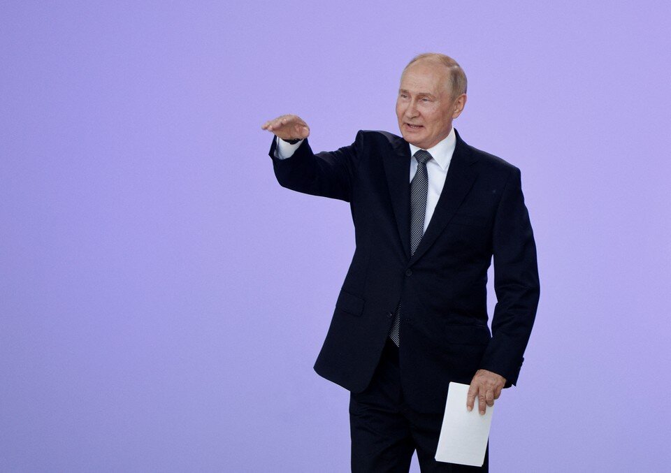     Владимир Путин  REUTERS