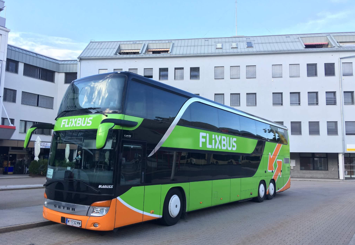 Flixbus. Flixbus барселона париж. автобус flixbus германия. автобус фликсбус. автобус картинка.