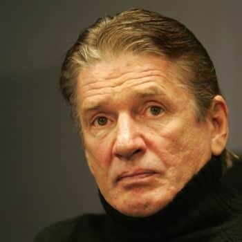 АЛЕКСАНДР АБДУЛОВ 