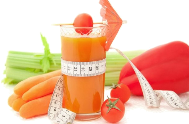 2. Посыпайте корицей кашу, йогурт, кофе и любую другую пищу, с которой сочетается эта специя. Она обладает способностью ускорять метаболизм, и всего пол чайной ложки в день поможет вам сбрасывать около килограмма за месяц. 
3. Если вы едите в офисе, не обедайте за рабочим столом. Исследования показывают, что, сидя перед монитором или экраном телевизора, люди потребляют в среднем на 250 килокалорий больше.

4. Чаще смейтесь. 10-15 минут смеха ежедневно повышают недельный расход калорий на 280 ккал.

5. Благодаря содержанию клетчатки и низкой калорийности морковный сок помогает худеть на 1,8 кг в течение 1,5-2 месяцев. Норма потребления — 1 стакан (200 мл) в день.