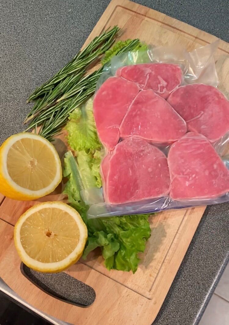 Свежемороженый тунец в в/у