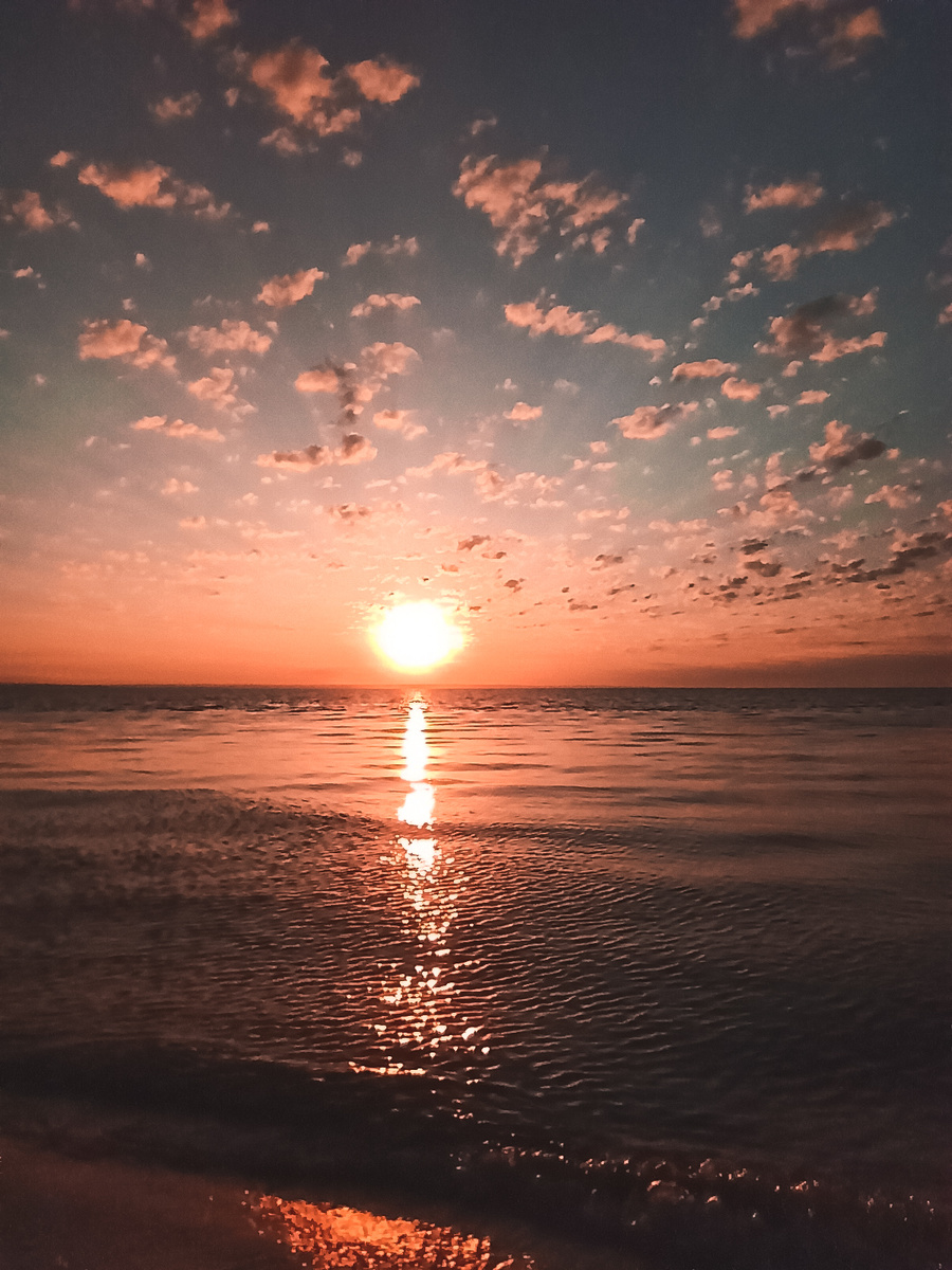 Море