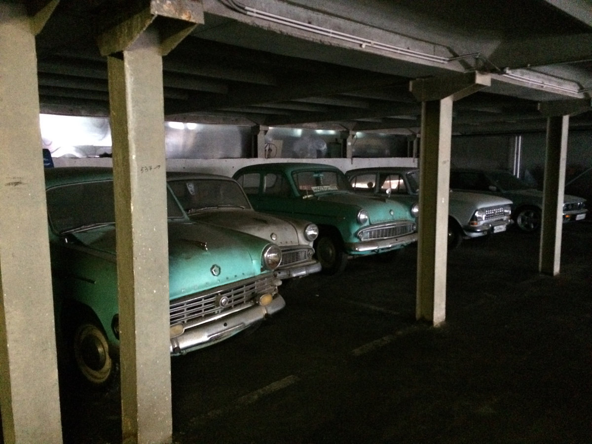 фото-карусель можно листать -->