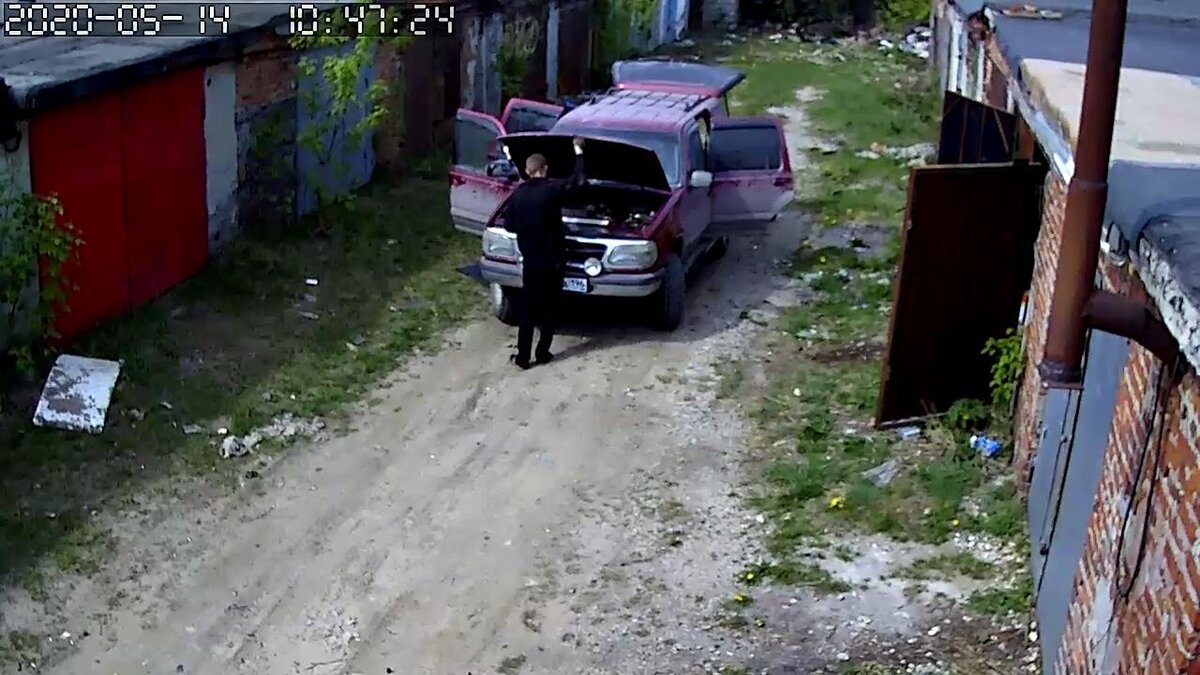 Камера пишит в цветном режиме и в ночном режиме