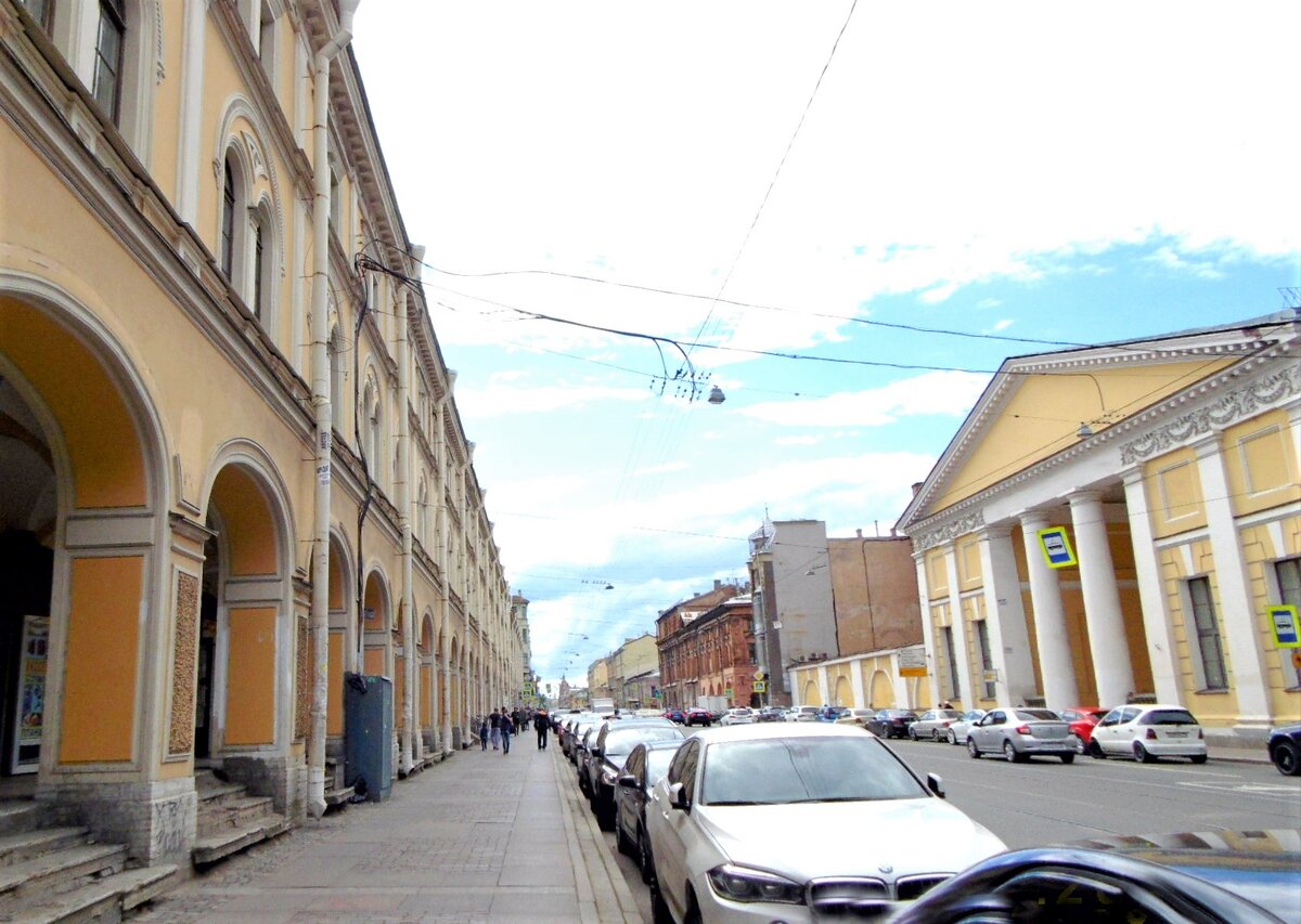 Эпидемия держала корпуса рынка закрытыми. Фото автора.