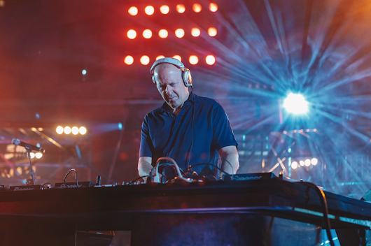 David M. Solomon - исполнительный директор Goldman Sachs c 2018 года, по совместительству диджей, но не тот Solomun, а DJ D-Sol и имеет даже 36тыс подписчиков на своей музыкальной страничке в Instagram. БЛ@.. Они там все такие веселые в Goldman?