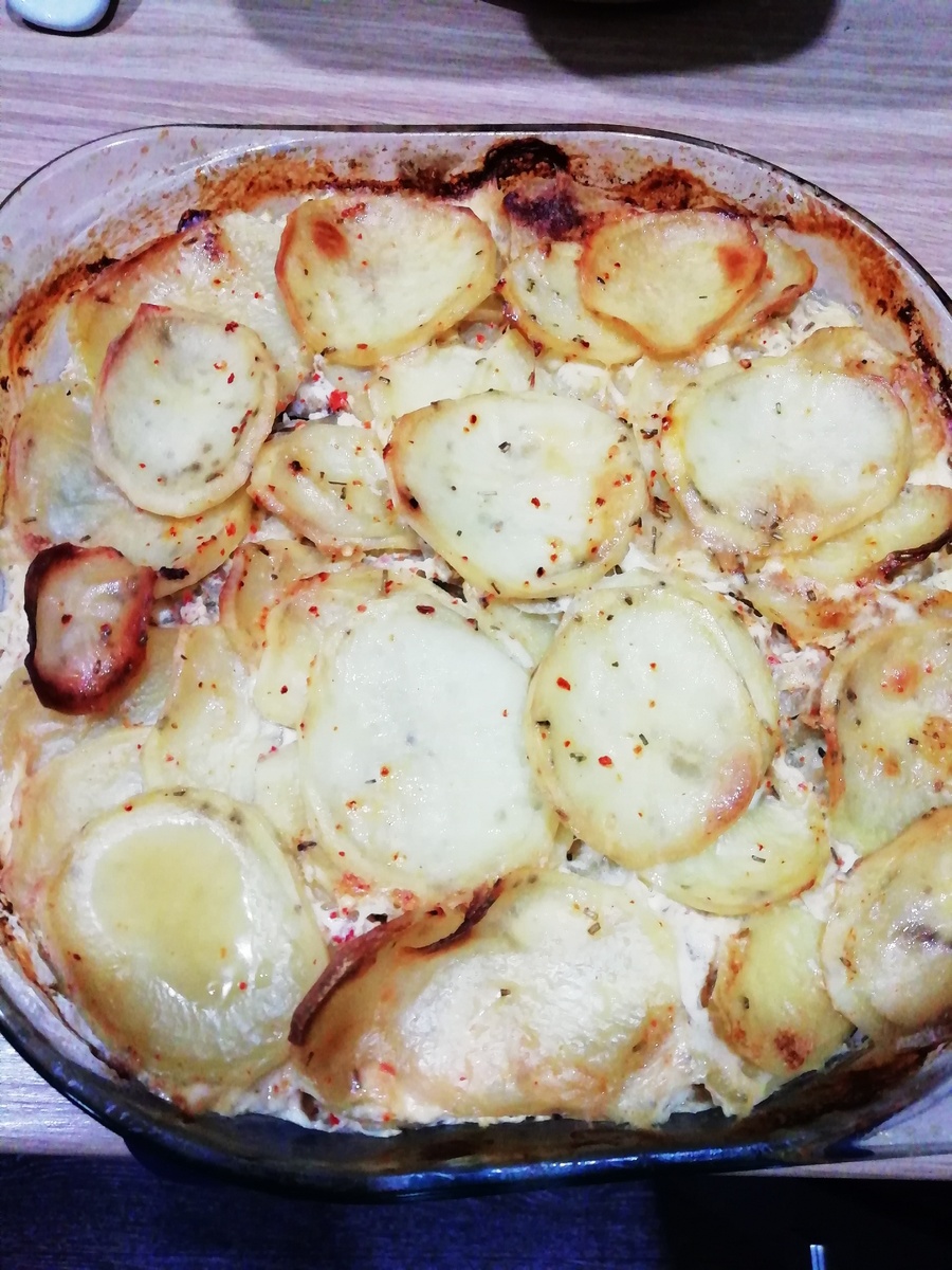 Картофельный пирог с рыбой