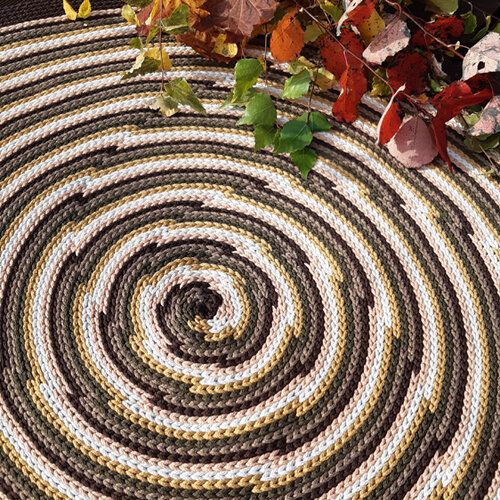 Ковер из полиэфирного шнура "Осенняя карусель"