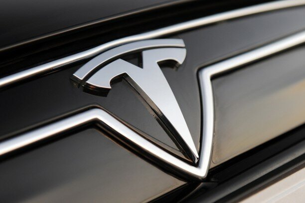 Логотип Tesla