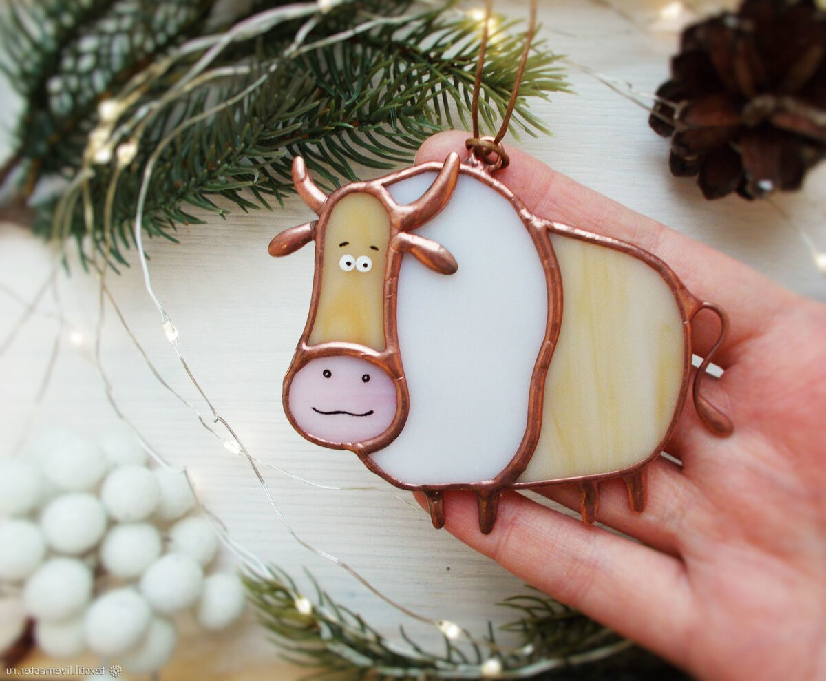 Как украсить елку на Новый Год 2021?