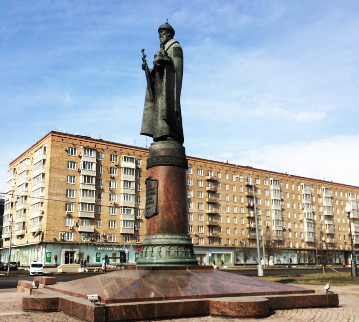 Даниил Московский памятник. Памятник князю Даниилу в Москве. Памятник князю Даниилу Александровичу в Москве. Памятник князю Даниилу московскому Даниловский.