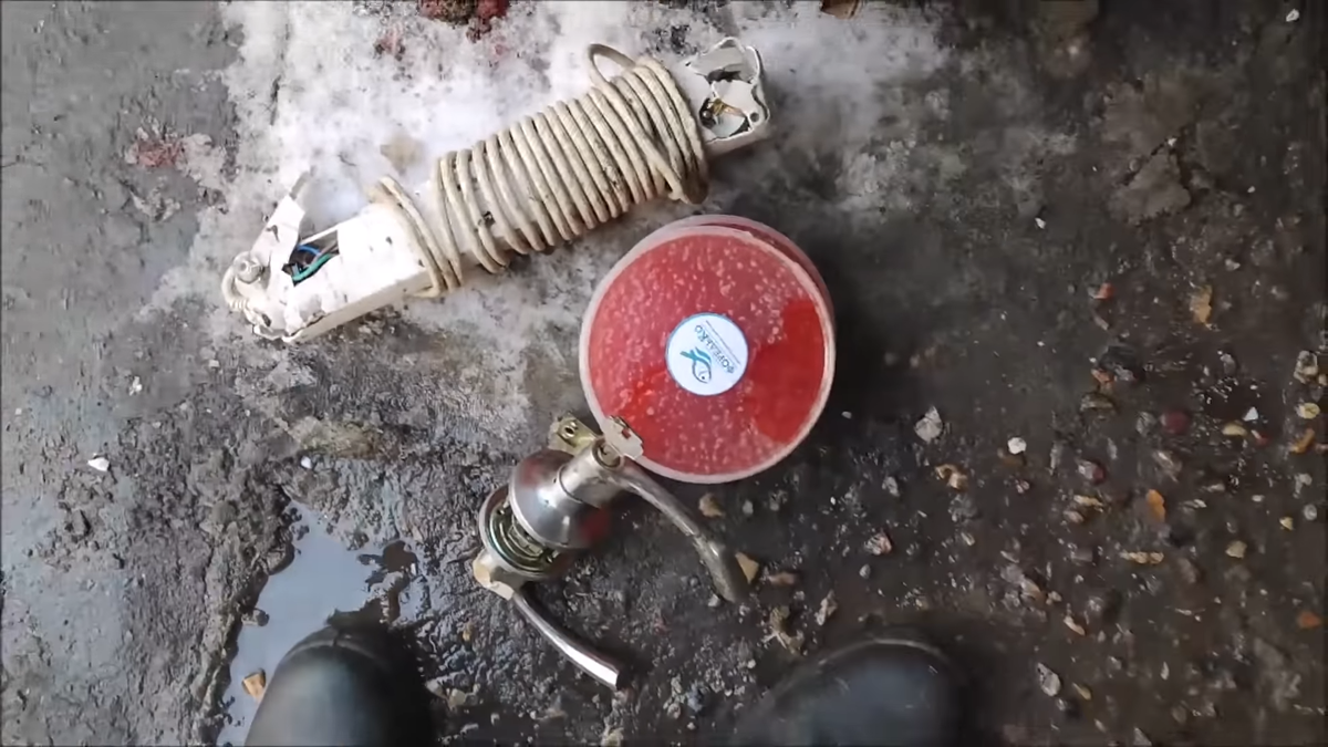 Красная икра, удлинитель, дверная ручка