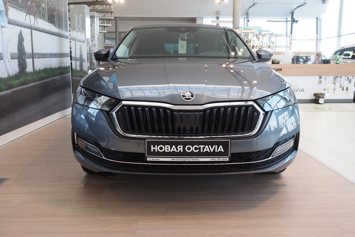 Женевский автосалон 2017 Skoda Octavia girl