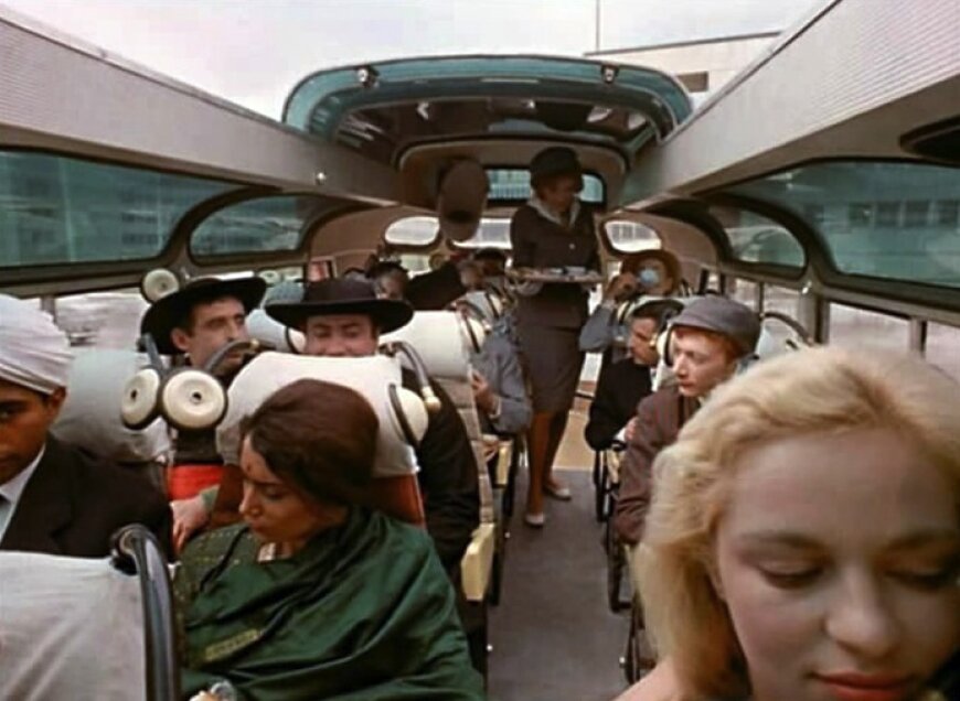 Салон оборудован даже наушниками! Фотографии взяты из открытого источника yandex.ru