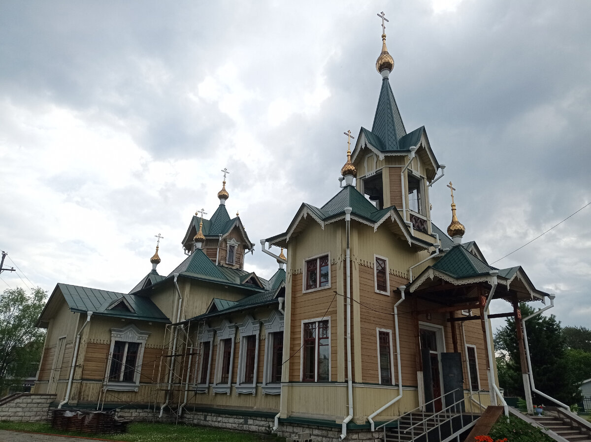 Никольская церковь в Слюдянке