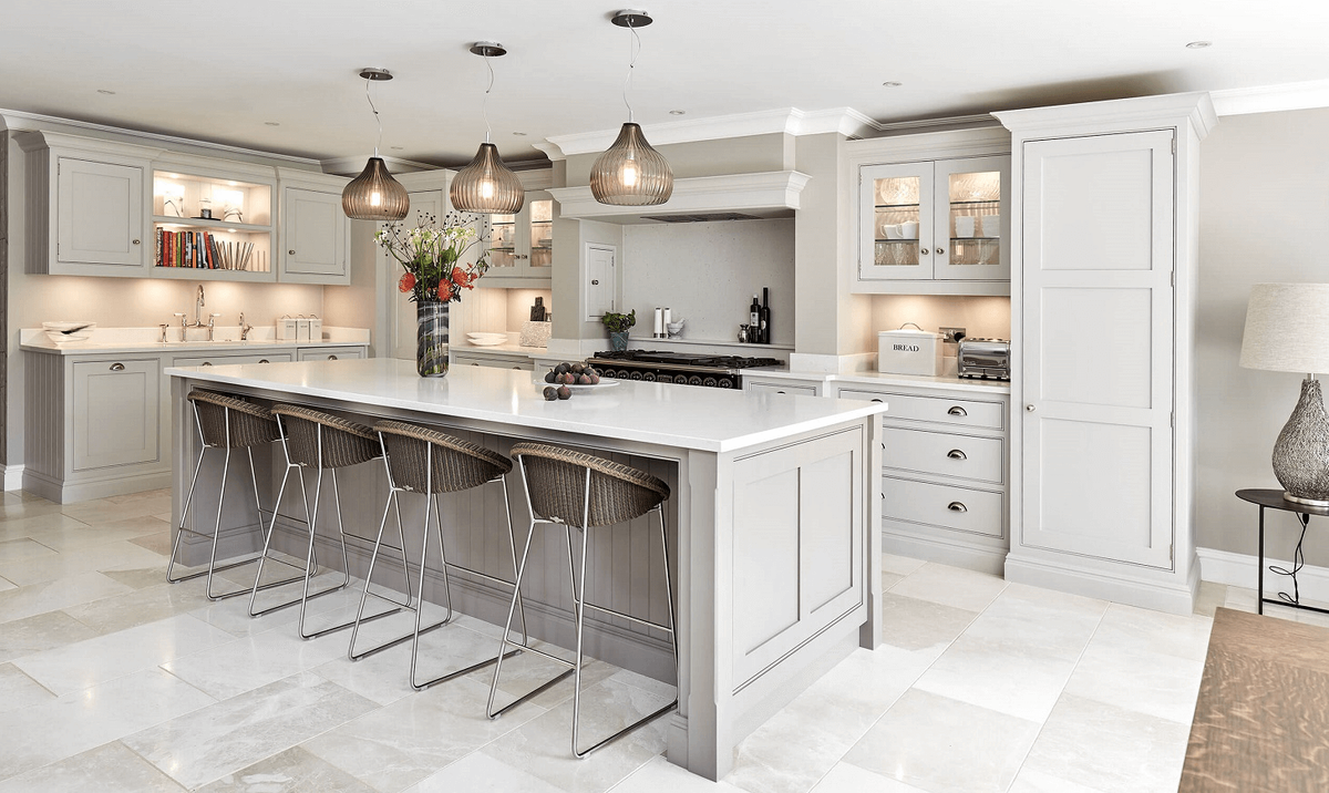 Кухни с островком набирают все больше популярности ->