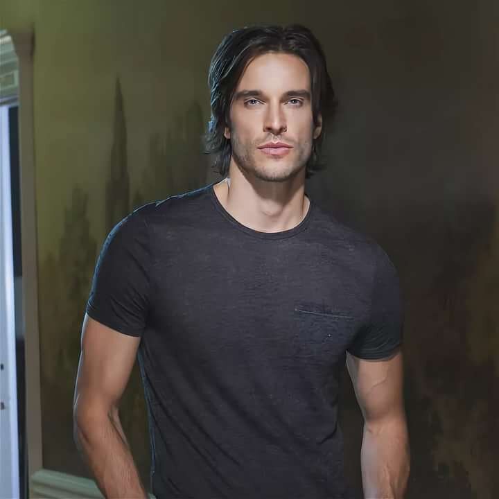 Daniel end. Дэниел дитомассо 2021. Daniel end. Holeman. Даниэль b.