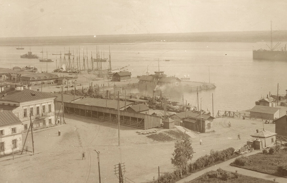 Антикварные архангельск. Архангельск порт 1914. Дореволюционный Архангельск набережная. Архангельск 1919. Старый Архангельск дореволюционный.