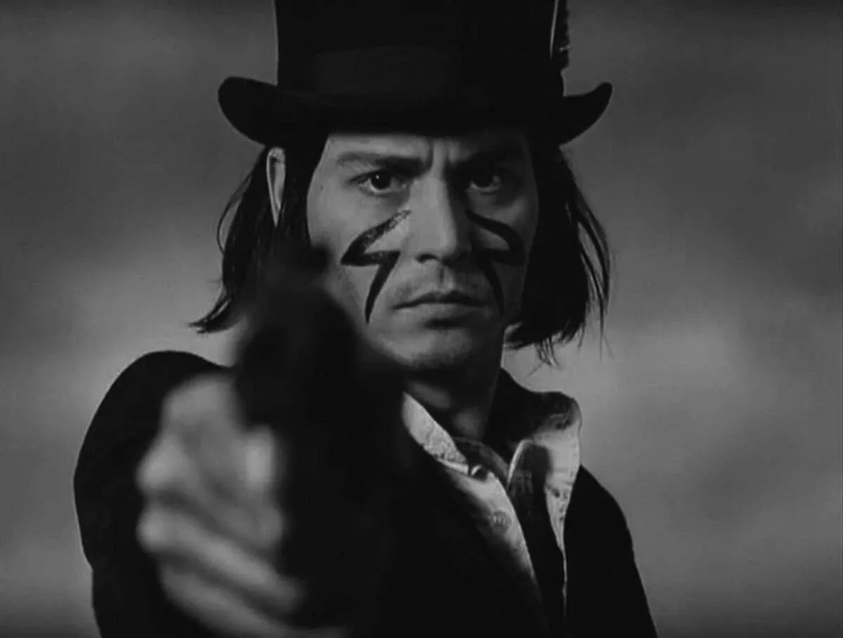 После смерти родителей молодой счетовод Уильям Блэйк в надежде найти работу приезжает на Дикий Запад, где по злой воле случая за его голову назначается награда в 500 долларов. Раненого в грудь возле сердца, его выхаживает индеец, которого много лет возили по городам Америки и Англии в качестве живого экспоната. Он принял этого юношу в очках за поэта Уильяма Блэйка, чьи стихи запали в сердце «дикаря», и стал его ангелом-хранителем. А опекаемый, лишившись очков, сам вдруг стал стрелять без промаха, увеличивая стоимость своей головы, оставляя за собой след из трупов лиц, охочих до награды, и приближаясь к тому «месту, откуда приходят и куда возвращаются все духи». 