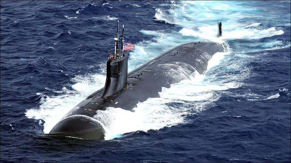 Дело осталось за Джо Байденом, он должен утвердить расходы на ремонт налетевшей на подводное препятствие подводной лодки.