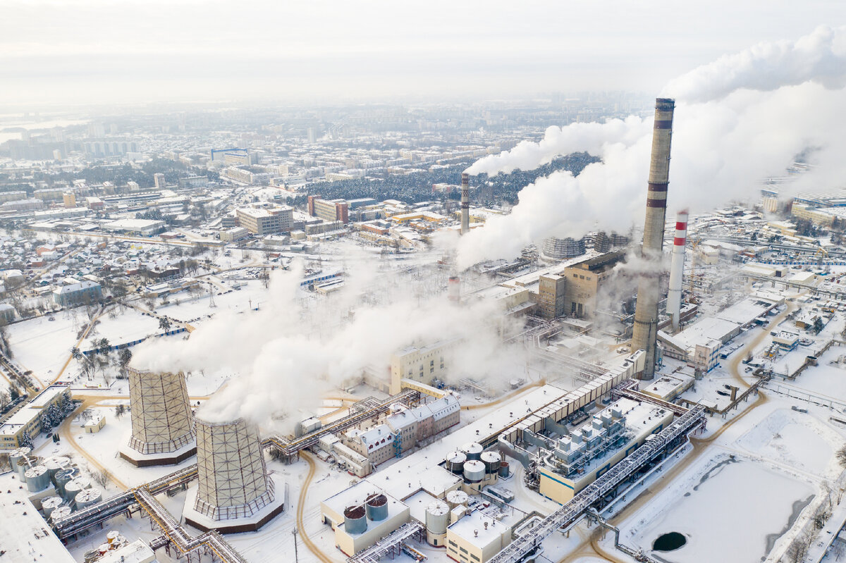 Парогазовые энергоблоки ТЭЦ позволяют куда эффективнее тратить ископаемое топливо, чем домашний газовый котел. 