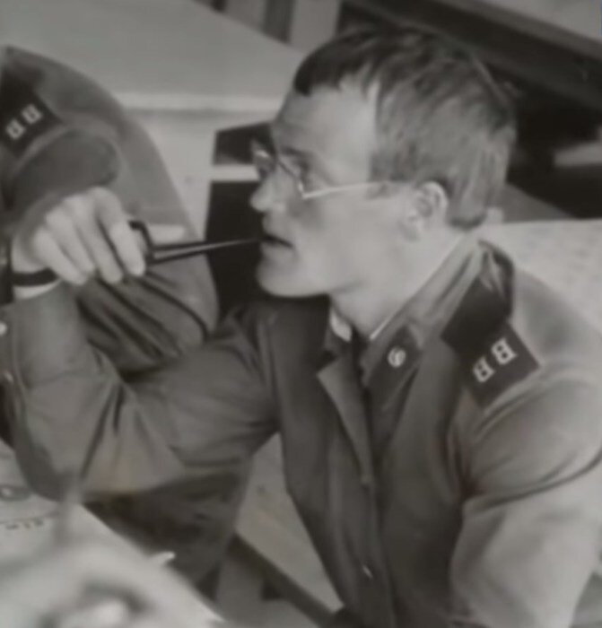 Владимир Хотиненко во время службы в армии. / Фото: www.russia.tv Источник: https://kulturologia.ru/blogs/280919/44271/