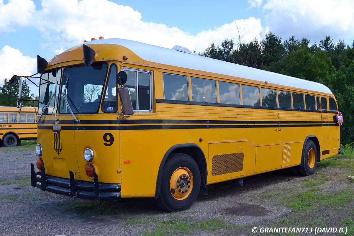 ▲ Автобус Crown Supercoach образца 1977 год /// flickr.com