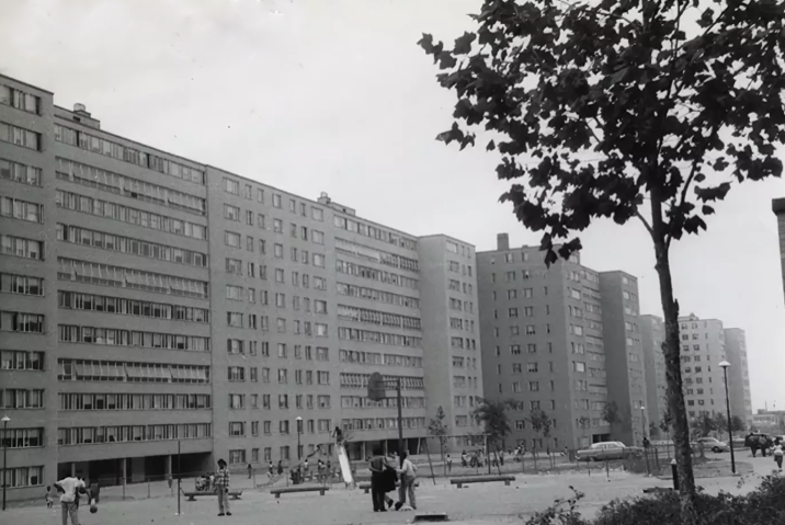 "Прюитт-Игоу" только распахнувший свои многочисленные двери новым жильцам