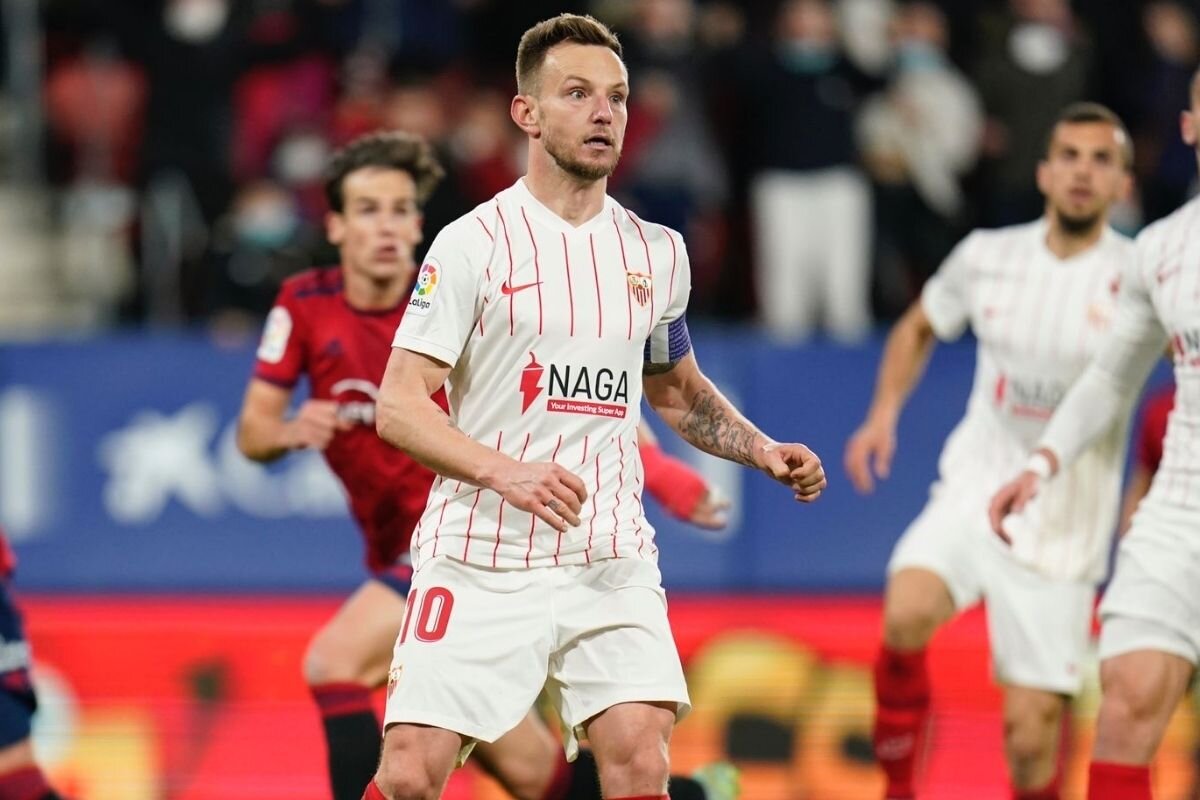 Иван Ракитич играет за Севилью