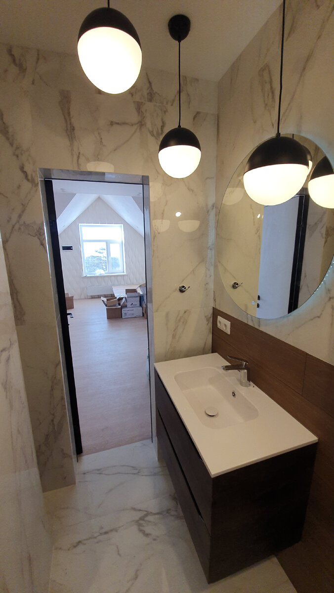 Круглая модель зеркала.