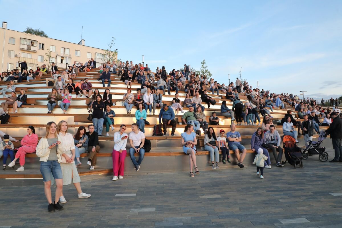    Хедлайнер вечера 19 августа, Кристина Фиш вместе со струнным квартетом выступит на набережной Федоровского Арина Полтанова