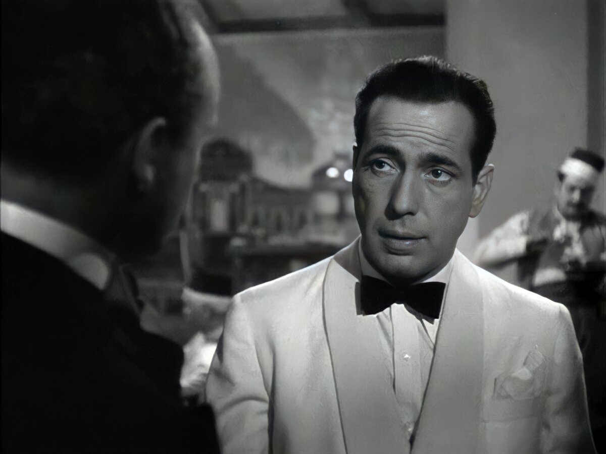 Хамфри Богарт. Кадр из фильма «Касабланка», 1942 год, режиссер Майкл Кёртиц