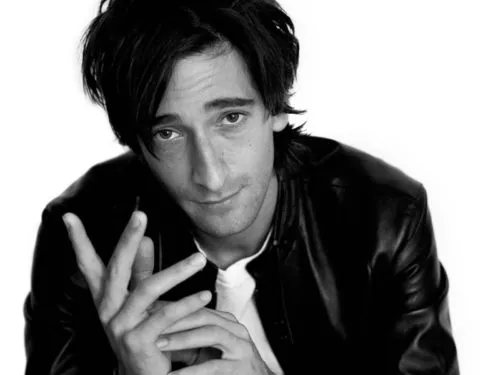 – Иногда, чтобы очиститься от гламурного говна – нужно просто порыться в человеческом мусоре.