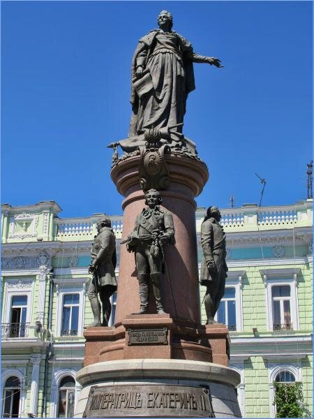 Памятник Императрице Екатерине в Одессе.