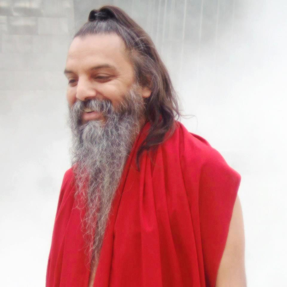 род. 20 января 1961 Индия, Калькутта