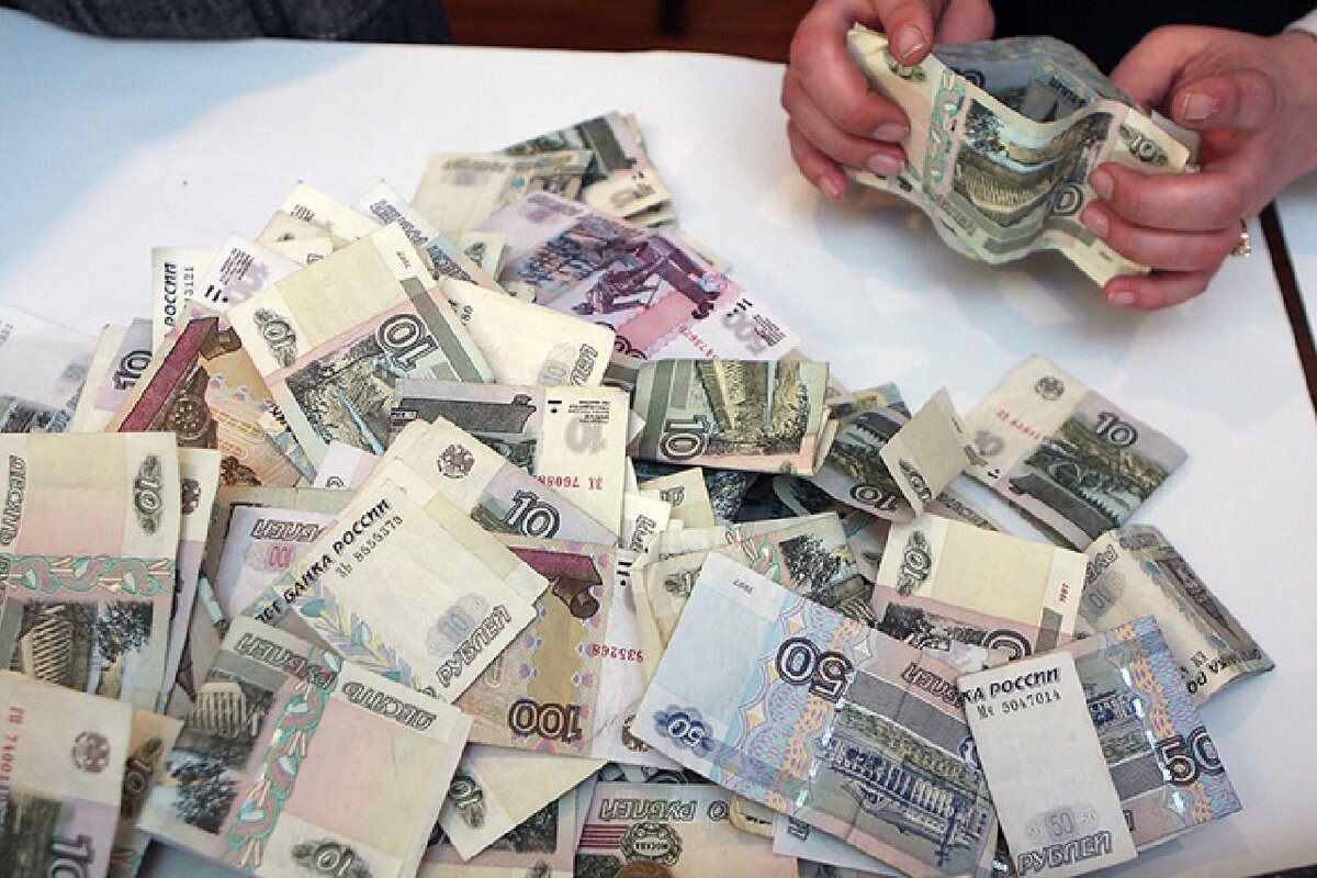 Открытки с изображением денег. Сбор пожертвований в церкви. Продавец с деньгами. Ящик для пожертвований с деньгами. Картинка собираю деньги на день рождения.