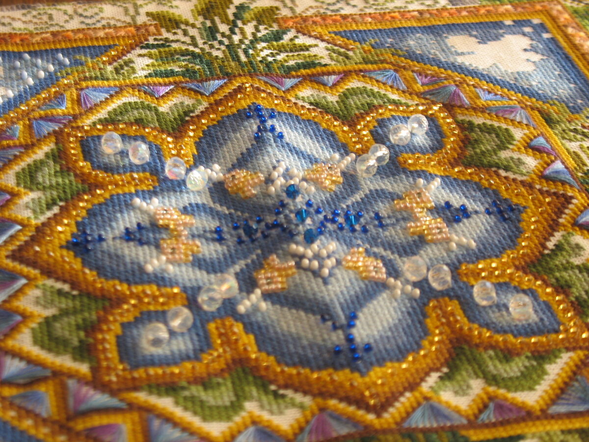 Рыбки золотые - исполняют любые желания.