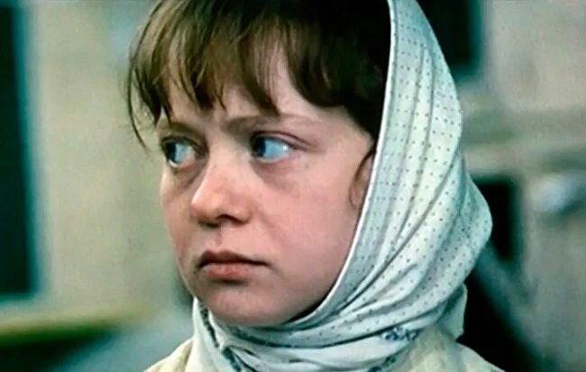  Татьяна Божок довольно часто трепыхалась в ролях приятных, но почему-то никому не интересных девушек.