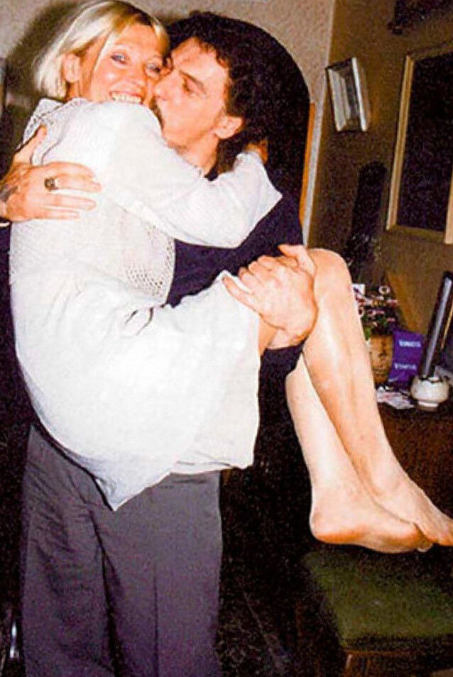 Светлана Светличная со своим вторым мужем Сергеем Смирновым-Сокольским.
Разница в возрасте Светланы и Сергея - 20 лет