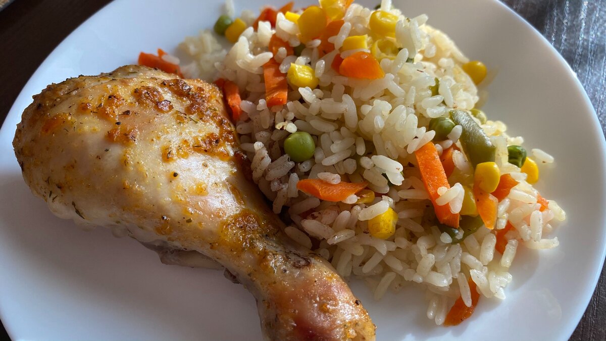 Рис с куриными бедрами в духовке рецепт с фото пошагово