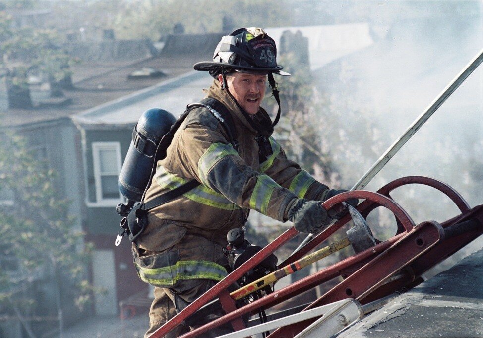 Кадр из фильма «Команда 49: Огненная лестница»