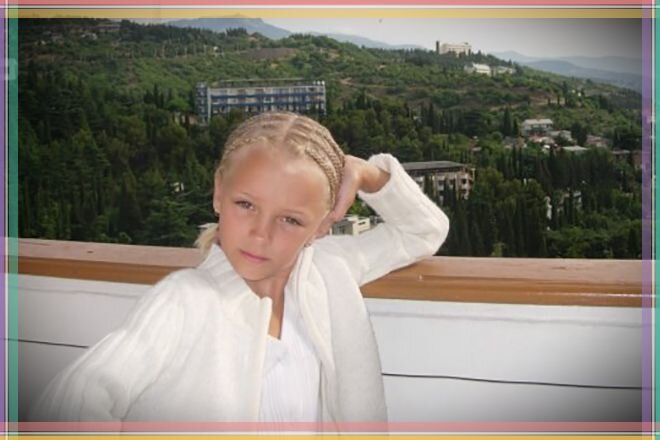 Александра Степанова в детстве.