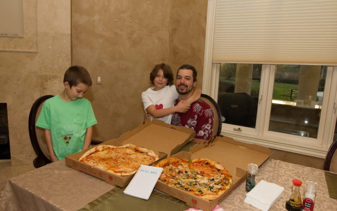 Что случилось с человеком, который купил пиццу за 20 000 биткойнов в 2012 году