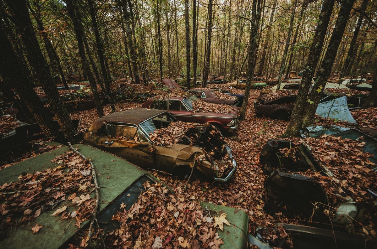 Свалка машин