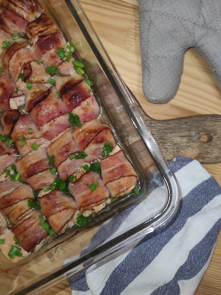 Курица в беконе