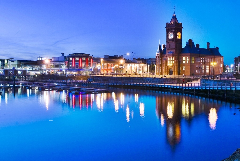 Источник фото: https://thewelshwayfarer.files.wordpress.com/2014/05/cardiff-wales-wallpaper-1024-x-685.jpg