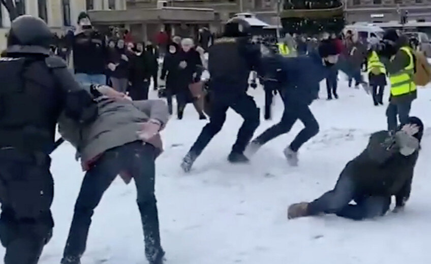 Протесты в Москве. Картинка взята из источника: https://s0.rbk.ru/v6_top_pics/resized/925x520_crop/media/img/6/46/756120997904466.jpg.
