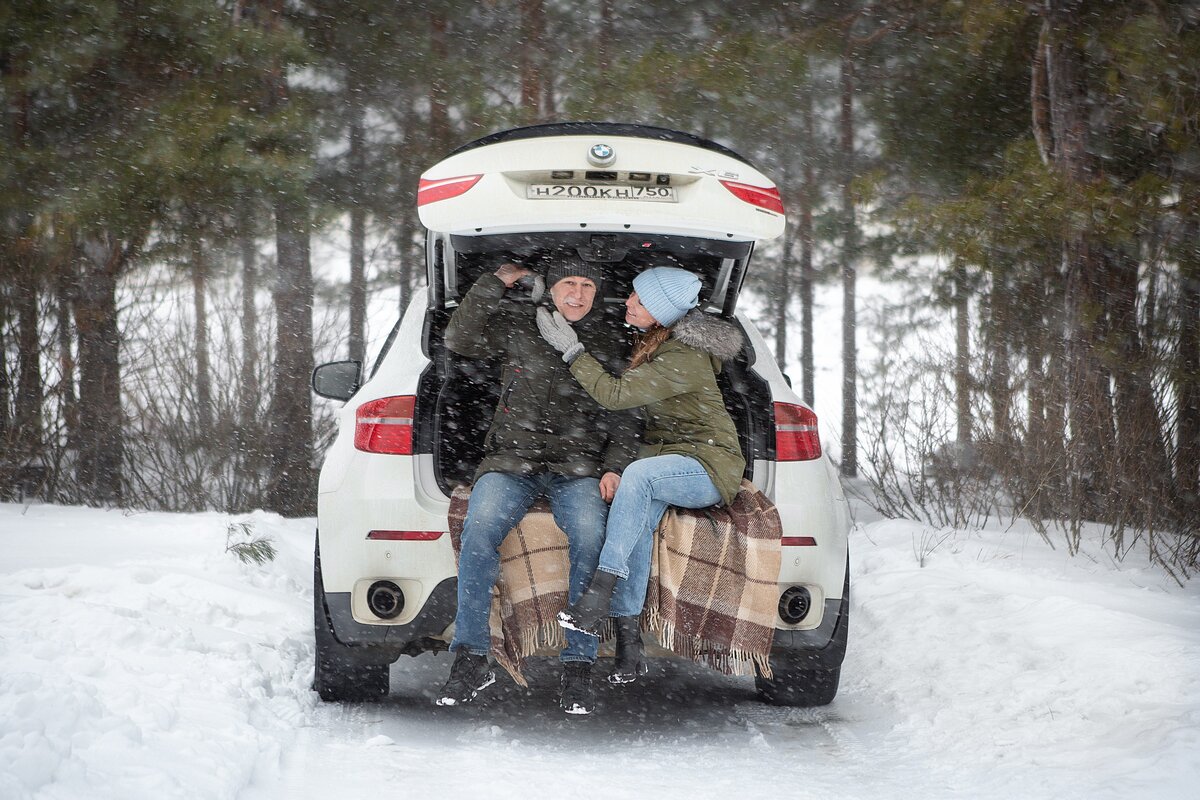 5 причин прийти на фотосессию в феврале!🥶 
Как ваши дела? Работаете? Сидите дома и замерзаете, глядя на улицу? Или активно двигаетесь и радуетесь морозу на щеках и сугробам как в детстве (почти) 😄

А вы знаете, что зима - отличное время провести фотосессию на улице!

👉 вокруг всë белое и подобрать одежду гораздо проще
👉февраль - месяц романтики. День Святого Валентина, вы ведь в курсе? ❤
👉огородные работы ещё далеко, так что счастливые владельцы заветных соток имеют в своём распоряжении достаточно свободного времени)
👉 большое количество идей для съемки - в багажнике машины, с чаем, бенгальскими огнями, животными (собаками), санями, коньками и т.д.
👉и самое главное - эмоции! Чтобы не замерзнуть, вы будете прыгать, танцевать, играть в снежки и вообще вести себя как дети😄

Решайтесь на съемку! Для записи пишите в Директ, WhatsApp, Viber 🤗